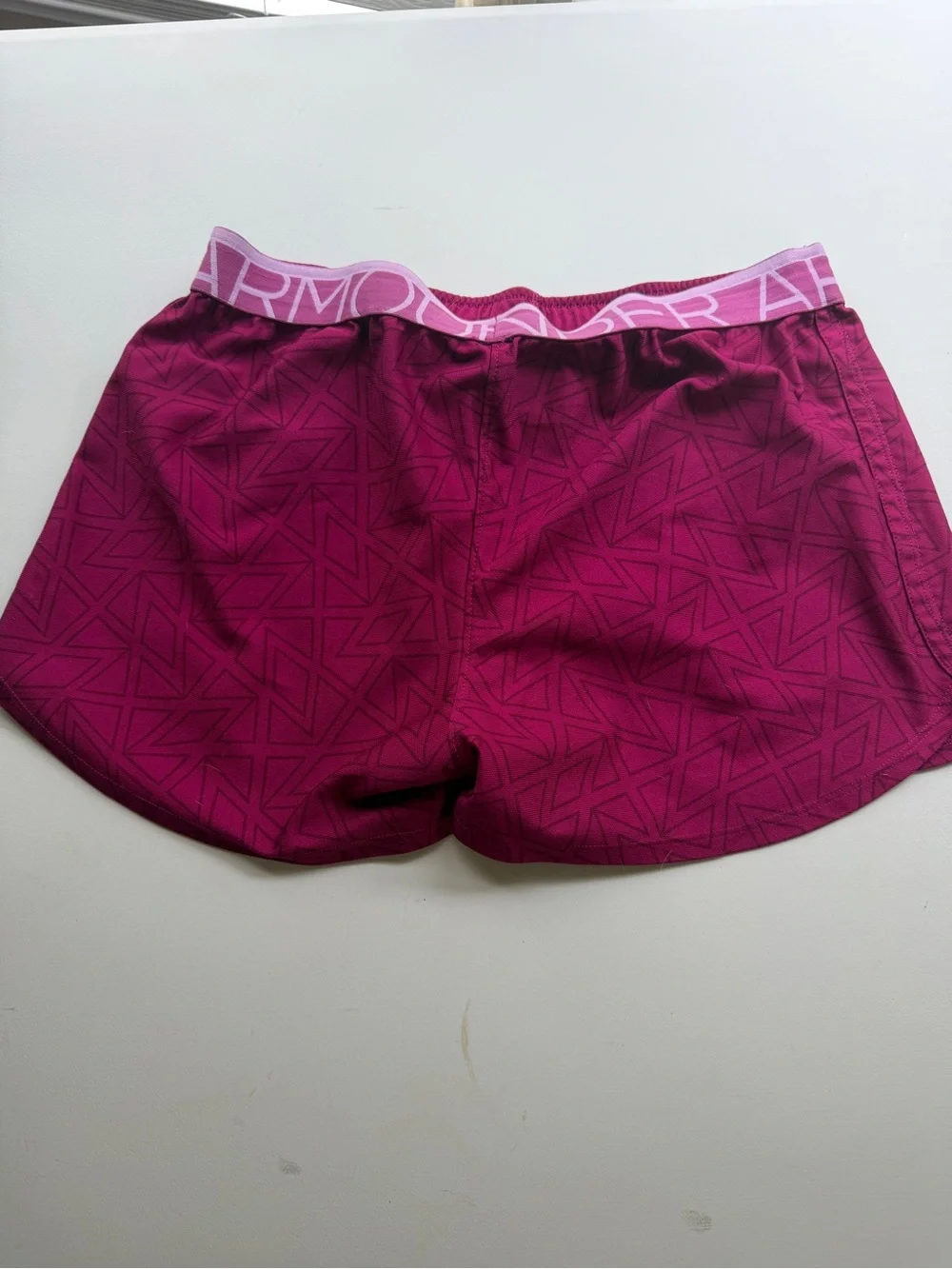 Under Armour Girls HeatGear Play Up Athletic Shorts - Purple/Magenta (Youth XL)
